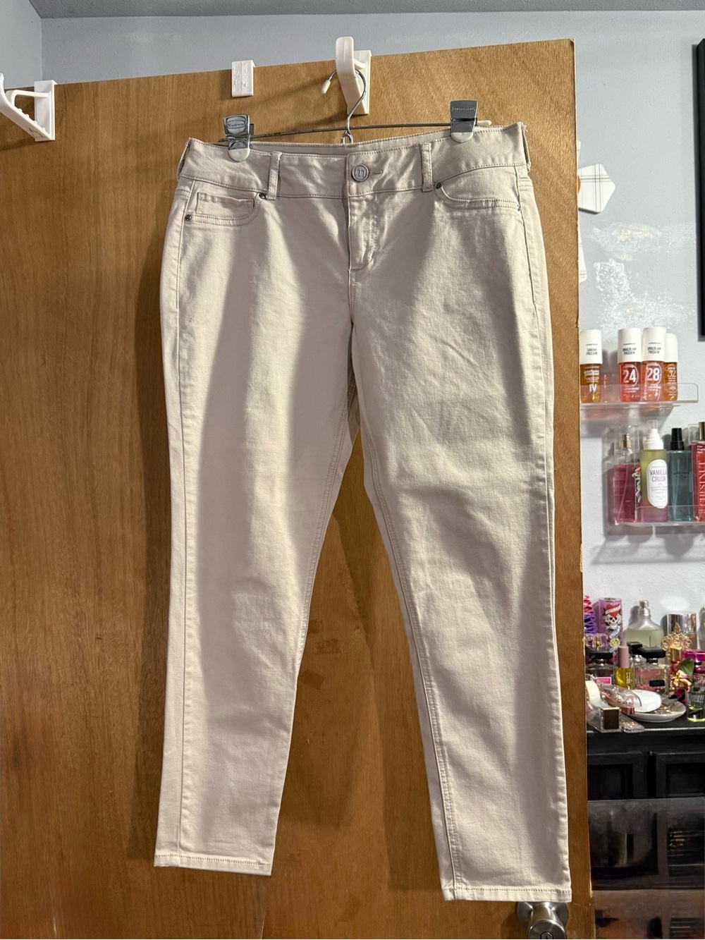 Maurices Skinny Jeans in Light Beige